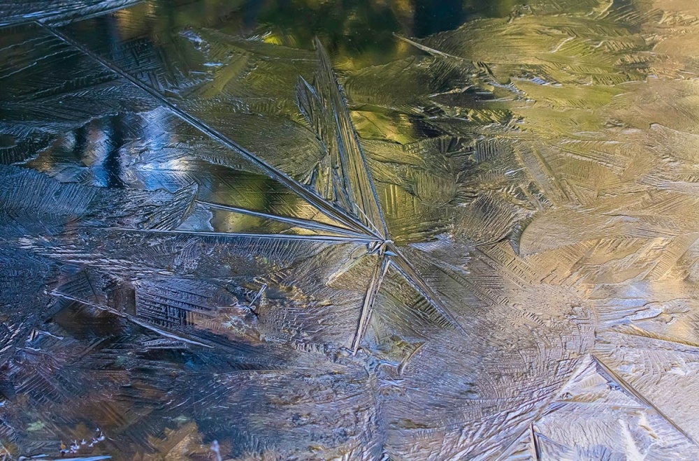 A Colorful Late-Fall Ice Show on a New Hampshire Pond