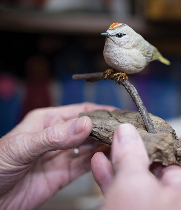 A Bird in Hand: The Art of Woodcarver George Calef